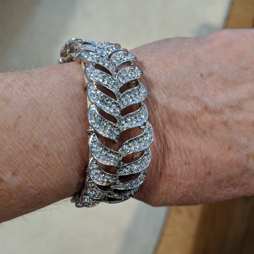 Stretch sparkle bracelet